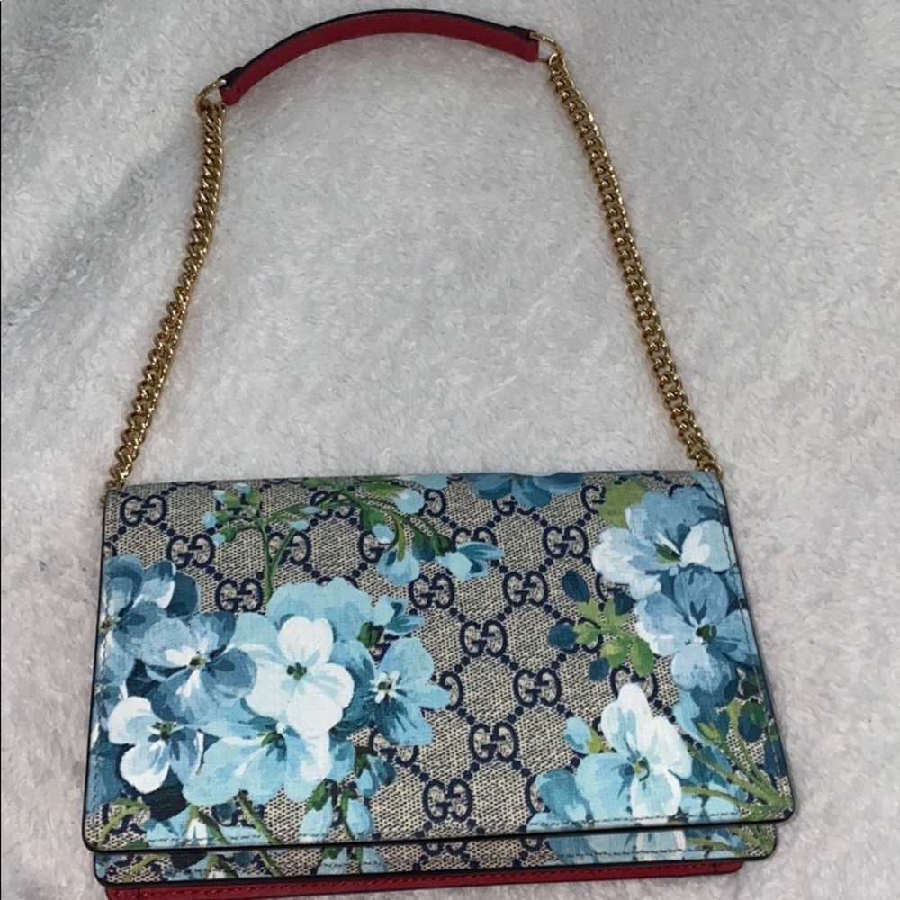 COPY - Gucci gg blooms supreme chain wallet